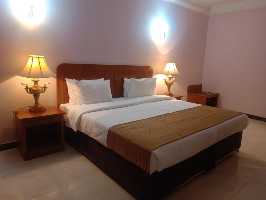 Al Massa Hotel Al-Ajn Zewnętrze zdjęcie